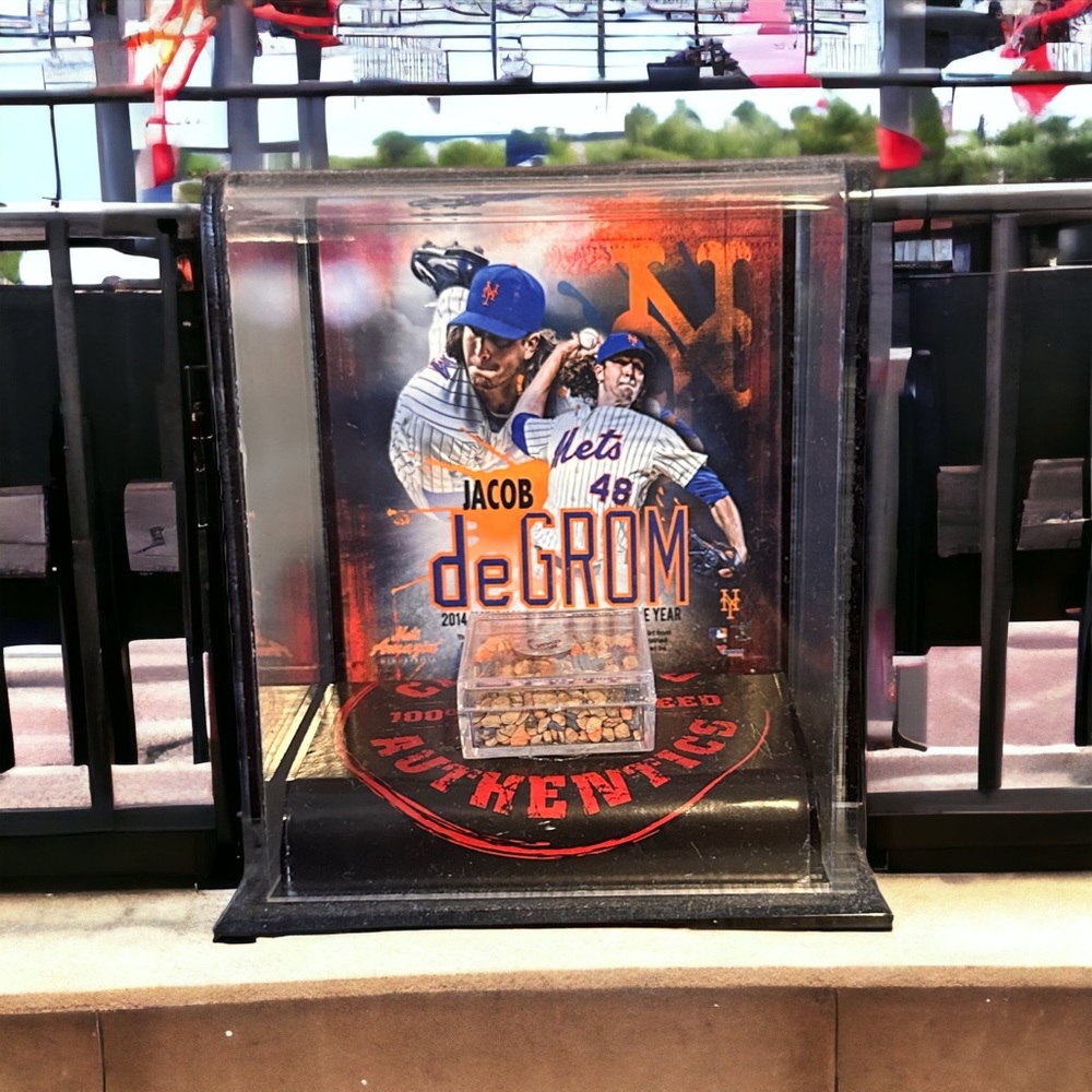Jacob Degrom Mets  game used dirt